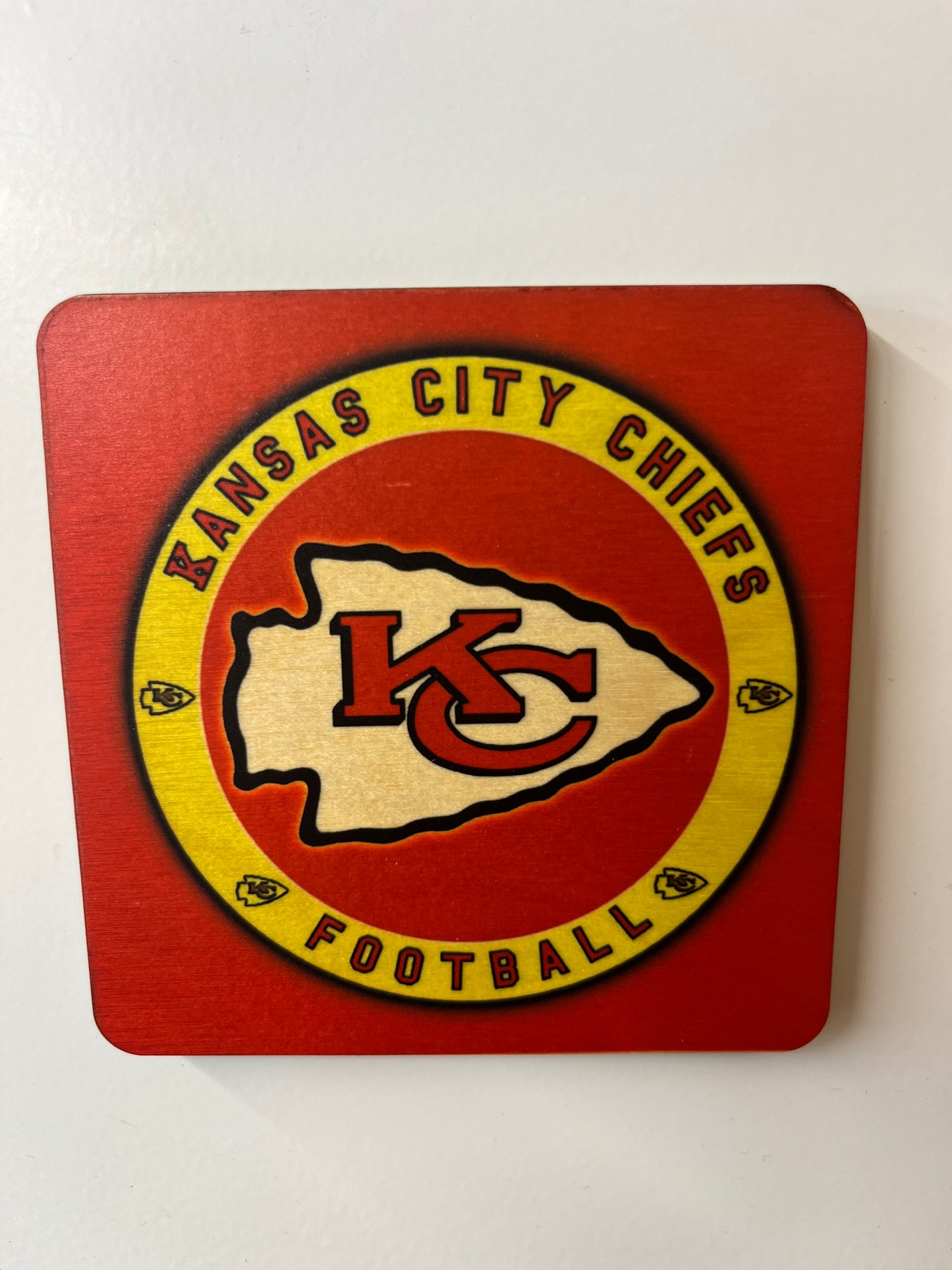 3.5”x3.5” wooden magnet/Coaster Arrowhead Football Red and black