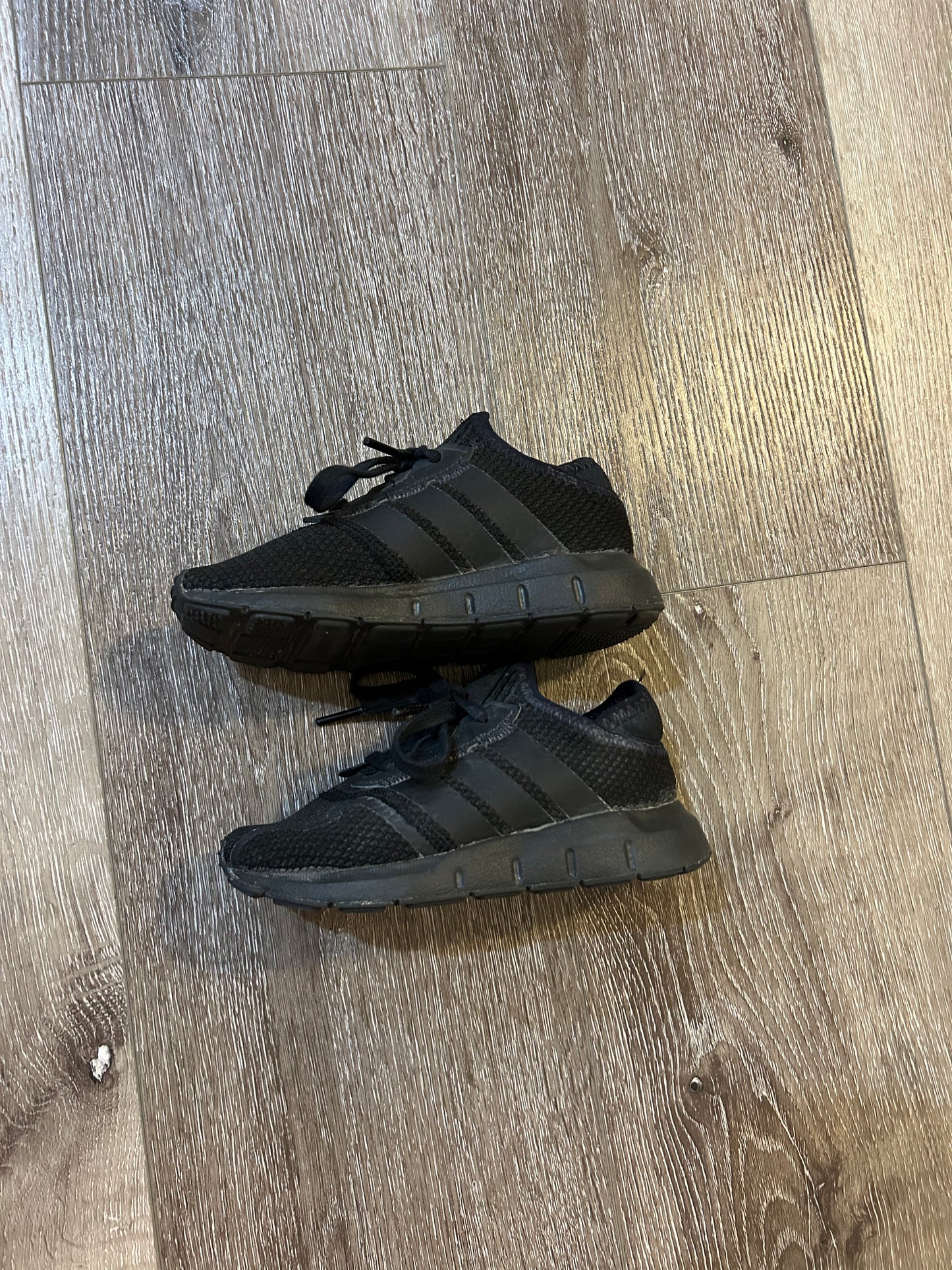 size 9c adidas shoes