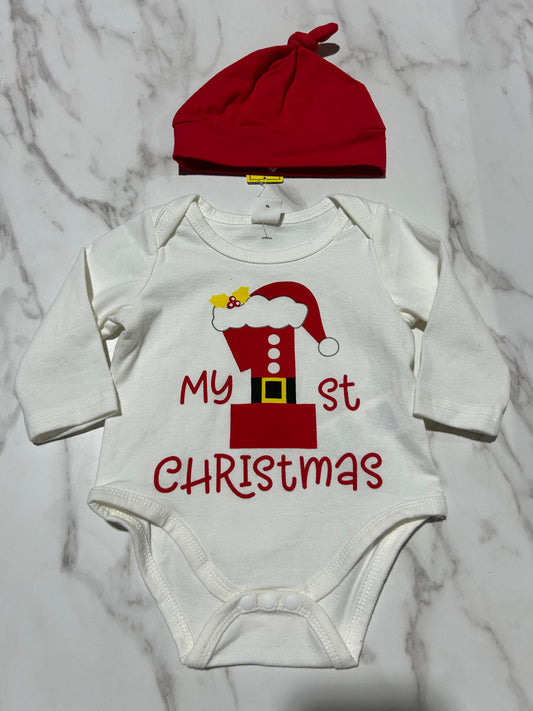 NEW 0-3 Long Sleeve Onesie / Hat - Christmas